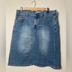 Levi Strauss Signature denim skirt Misses 16 knee length midi